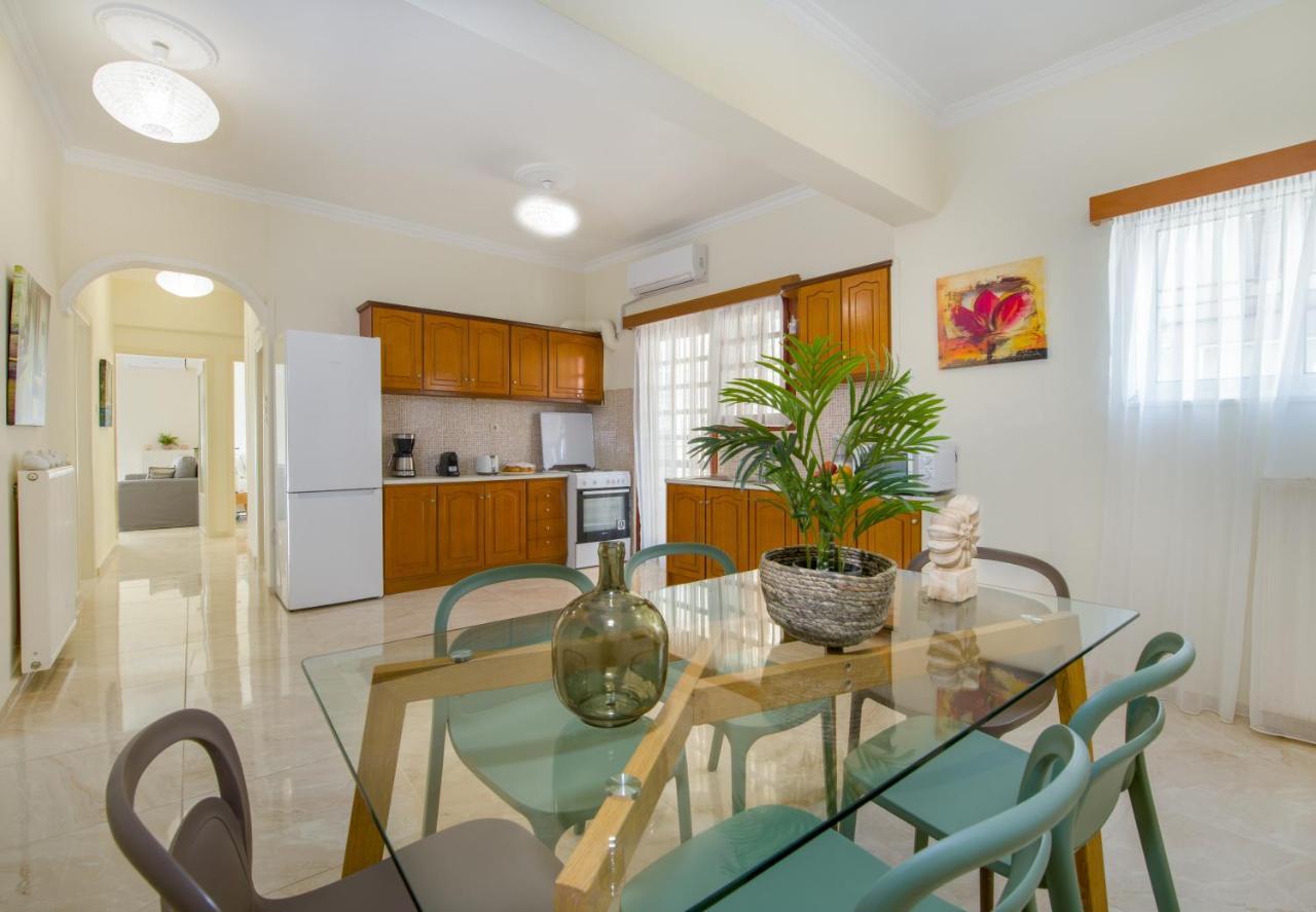 Center Manolia Dream 3 Bedroom Apartment 100M Away From The Beach Chania  ภายนอก รูปภาพ