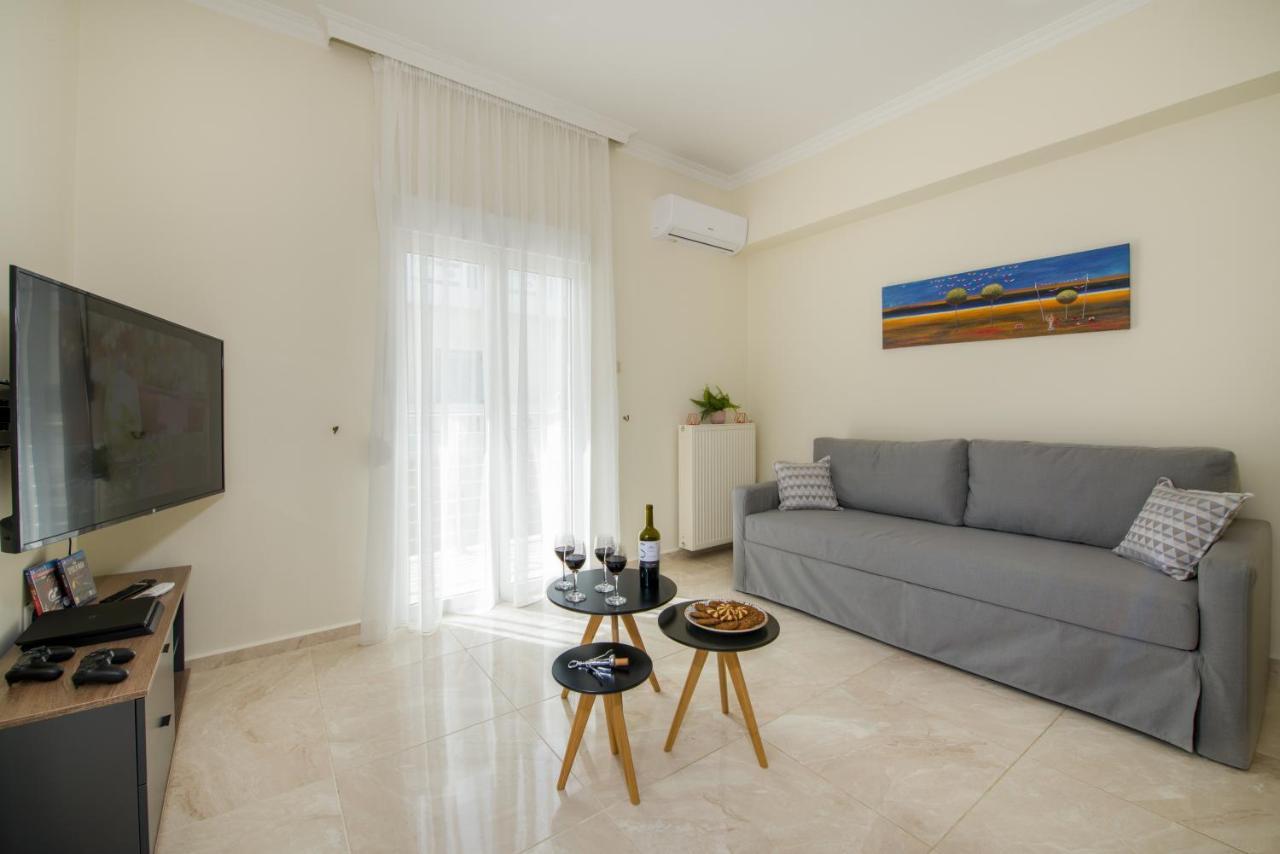 Center Manolia Dream 3 Bedroom Apartment 100M Away From The Beach Chania  ภายนอก รูปภาพ